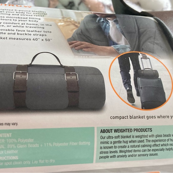 🆕WEIGHTED BLANKET IS 40X50” AND WEIGHS 5 POUNDS. HAS A DETACHABLE TOTE HANDLE - Picture 2 of 6
